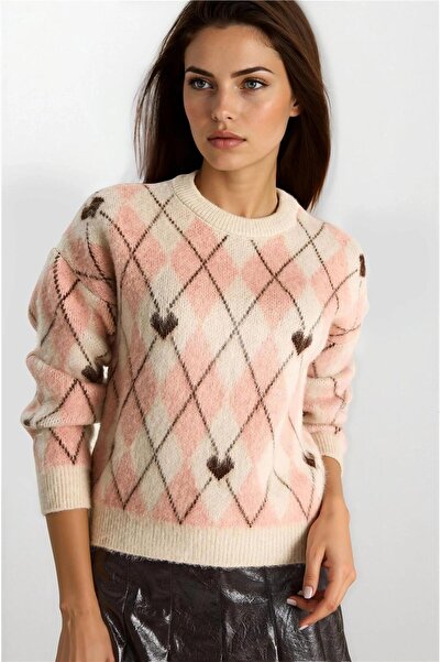 WeShaya سترة تريكو بأكمام طويلة من الجاكار على شكل قلب منقوشة باللون البيج وا...