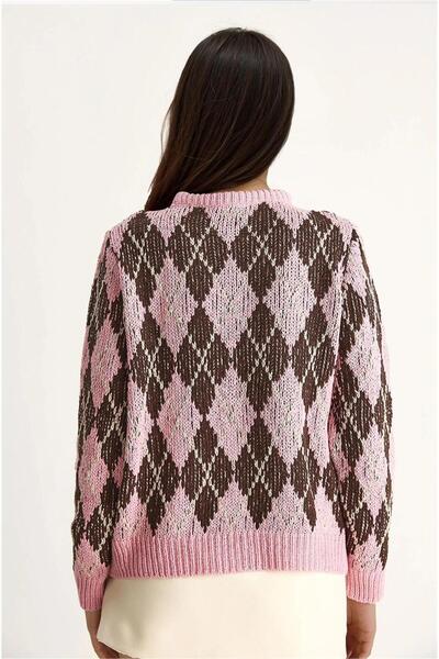 WeShaya Pink Argyle Patterned Long Sleeve Knit Sweater