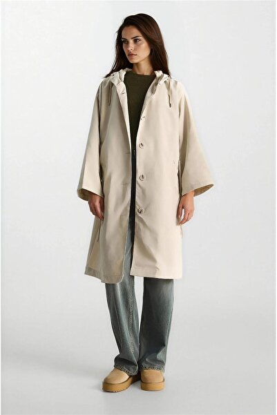 WeShaya Taş Kapüşonlu Astarlı Cep Detaylı Orta Boy Polyester Trençkot