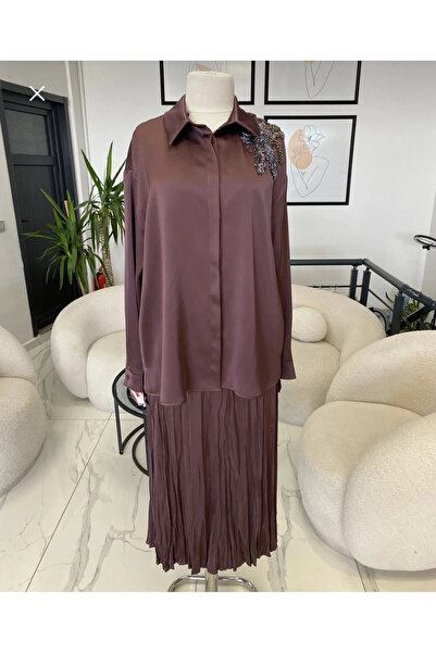 Nurcan Çetin Satin Skirt Suit