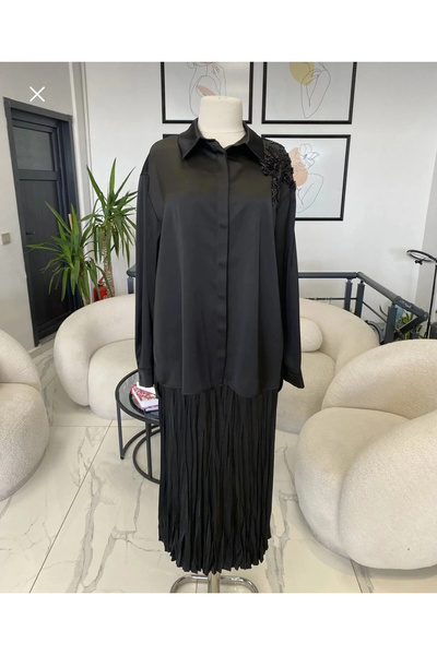 Nurcan Çetin Satin Skirt Suit