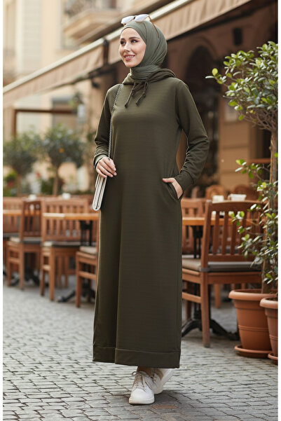 sefamerve Sportovní šaty s kapucí ze dvou přízí 0190-23 Tmavé khaki