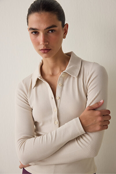 Penti Μπεζ μπλουζάκι με μακρυμάνικο γιακά πόλο εφαρμοστό