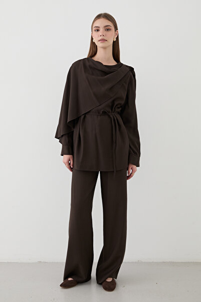 JASTE Kadın Kahverengi Drapeli Kuşaklı Bluz & Bol Paça Beli Lastikli Alt & Üs...