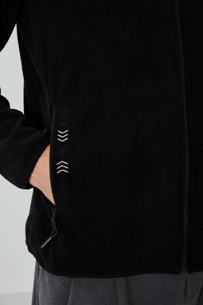 TOMMY LIFE Černý text vyšívaný stojáček límec na zip standardní velikost pánská mikina fleece - 87992