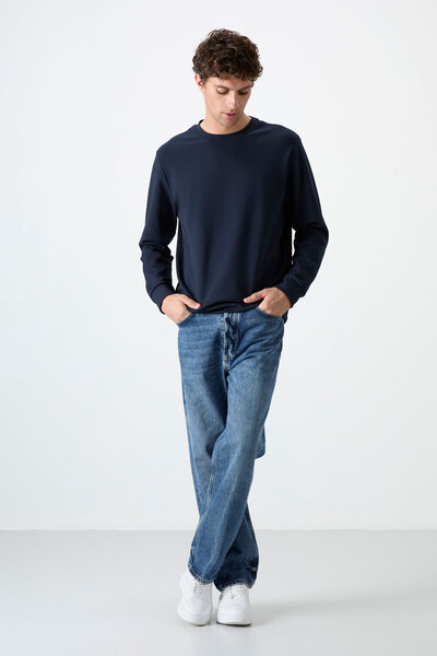 TOMMY LIFE Темно-синій базовий чоловічий світшот з об'ємним вирізом 88053