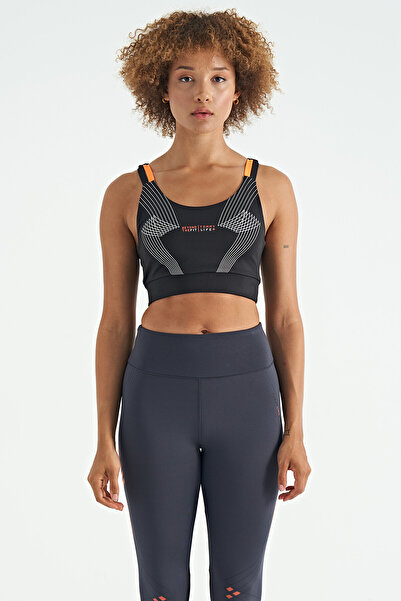 TOMMY LIFE Siyah Baskılı Sırt Çapraz Detaylı Dalgıç Kumaş Dar Kalıp Kadın Büs...