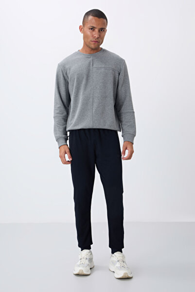 TOMMY LIFE Sötétkék cipzáras zseb, normál szabású kocogó férfi tréningruha alsó - 84651