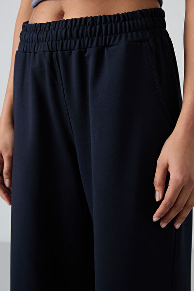 TOMMY LIFE Γυναικεία αθλητική φόρμα με φαρδιά φόρμα Navy Blue με ψηλόμεσο πάτο - 94567