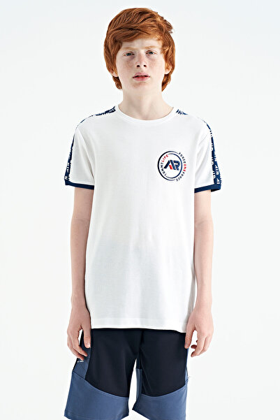 TOMMY LIFE Λευκό μπλουζάκι με στάμπα ώμου με λεπτομέρεια Standard Fit O Neck ...