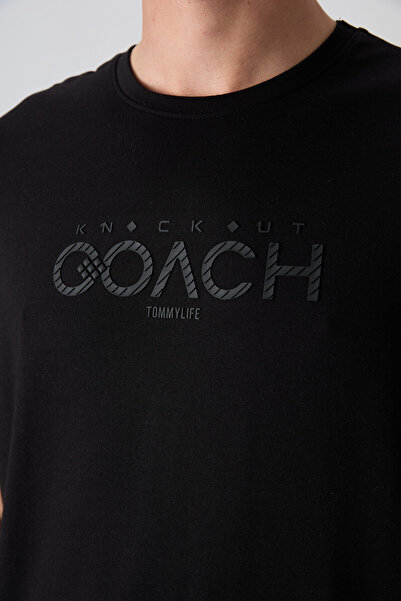 TOMMY LIFE Μαύρο βαμβακερό ανδρικό μπλουζάκι με μαλακή υφή με στάμπα σε μεγάλο μέγεθος - 88329