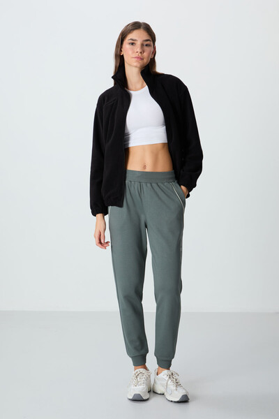 TOMMY LIFE بنطال رياضي نسائي من القطن المدمج ذو ملمس سميك وناعم باللون الكاكي...