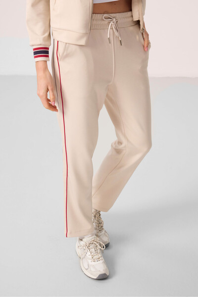 TOMMY LIFE Bézs puha textúrájú kötöttáru, állógalléros, túlméretezett női tréningruha szett - 95350