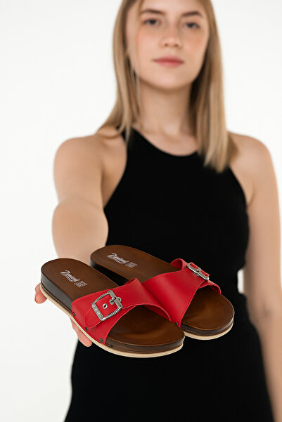 PARMİ kırmızı tokalı mantar taban esem terlik