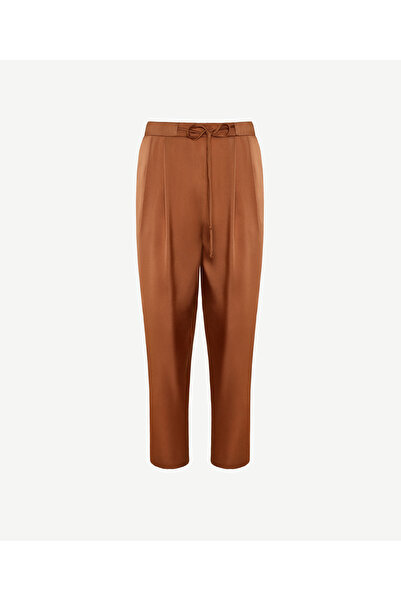 Yargıcı Bol Kesim Cepli Bağlama Detaylı Pantolon