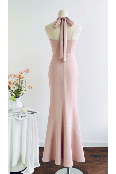 Dressco Melissa - Halter Neck Fish Form Flounce Maxi Dress