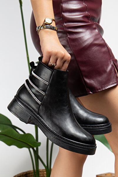 PLN SHOES حذاء نسائي قصير للكاحل من فيكتور باللون الأسود بتفاصيل سحاب وخياطة