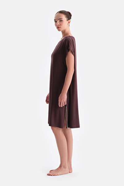 Dagi Plum Slit Short Sleeve Nightgown