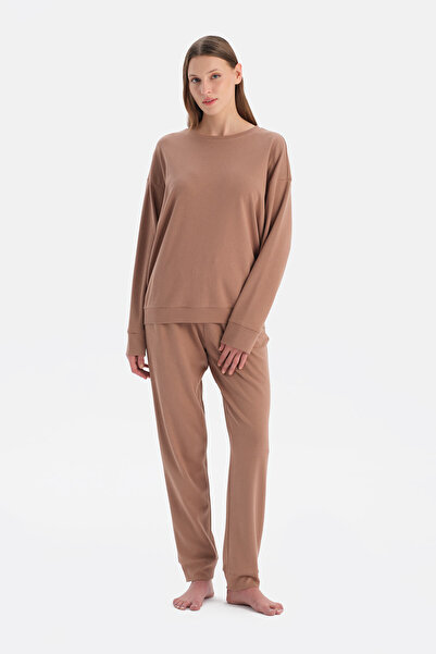 Dagi Milk Coffee Crew Neck Jogger Pant Celliant Pajama Set
