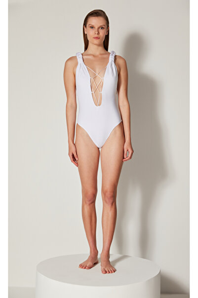 Penti Λευκό μαγιό Rita με πλεκτή λεπτομέρεια στους ώμους της-ελεύθερη συλλογή Masur