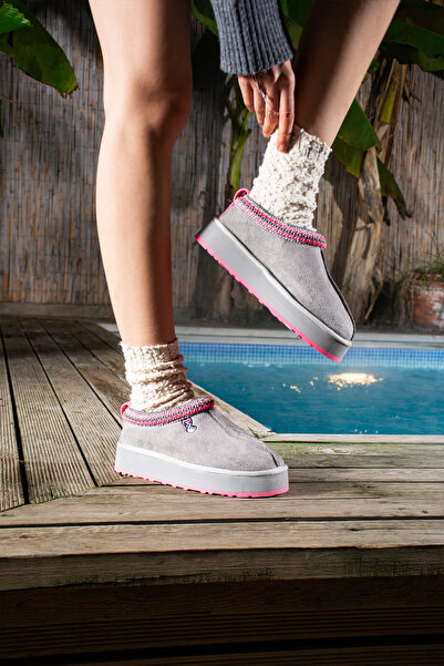 TexFoot Παντόφλες Tazz με πολύχρωμη σόλα με επένδυση από γούνα από σουέτ για την ημέρα του Αγίου Βαλεντίνου