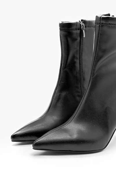 Shoebutik Wanna Μαύρα γυναικεία μποτάκια με τακούνι