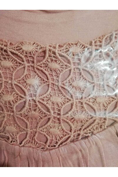 MEGHAN L.A Bluză din țesătură moale și elastică, cu detaliu din dantelă în față