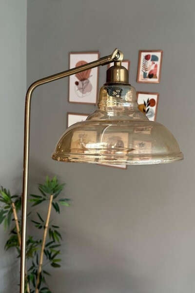 Bamyum Vishi Bal Rengi Cam Lambader Modern Dekoratif Metal Oturma Odası Çalışma Odası Zemin Lambası