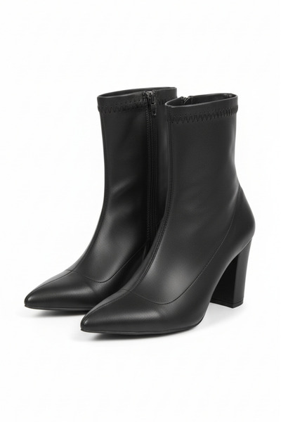 Savves Μαύρες δερμάτινες μπότες με μυτερό τακούνι με μεσαία ραφή