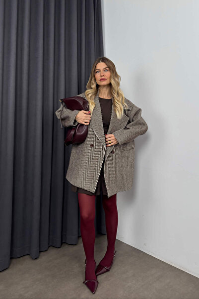 Sue Store Καφέ και λευκό παλτό με επένδυση από ψαροκόκκαλο