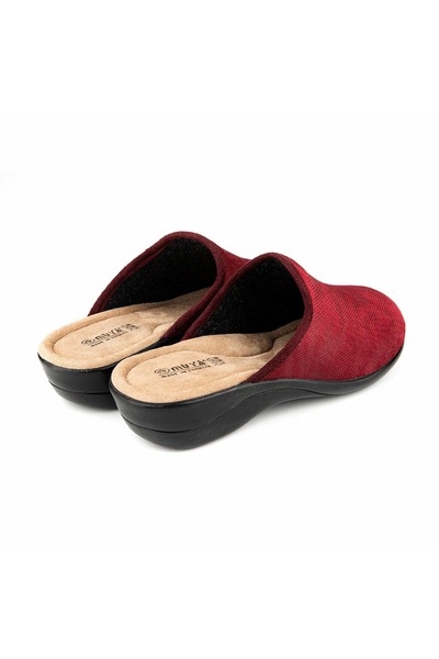 Muya Γυναικείες παντόφλες εσωτερικού χώρου Iyara Orthopedic Sole Closed Winter