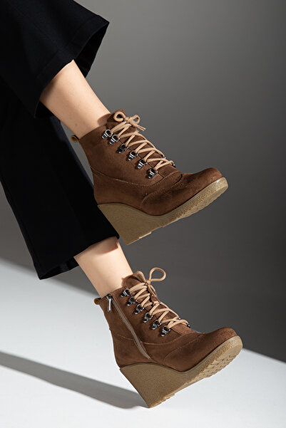 guijarro أحذية نسائية فاخرة من جلد الغزال البني بنعل كريب ورباط وسحاب وكعب عريض