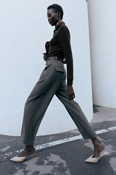 Açelya Okcu Premium Vento Mid-Waist Short-Leg Lycra Pants