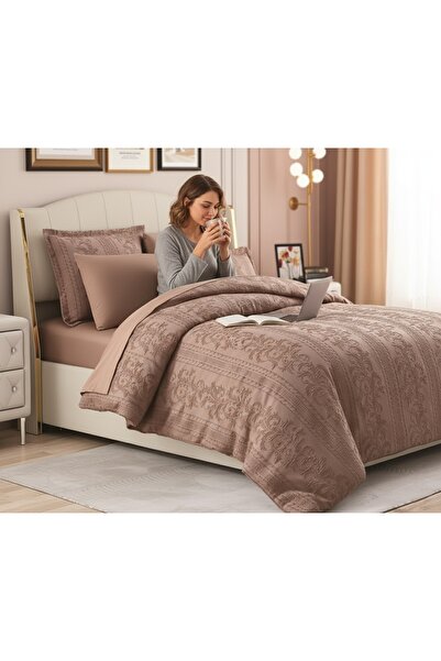 Red Rose Luxury duvet set – 7 pieces – embossed floral pattern