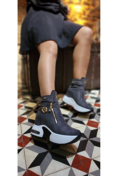 Shero shoes حذاء نسائي من PERA بتفاصيل سحاب وحشوة مخفية