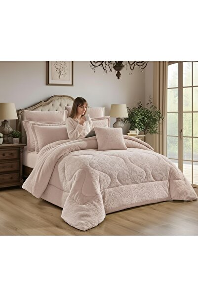 Red Rose Luxurious double duvet set with embossed velvet design and pattern – warmth and elegance for a sophisticated sleeping experience