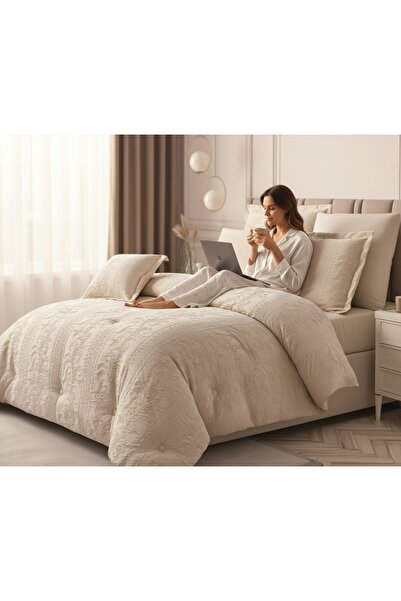 Red Rose Luxury duvet set – 7 pieces – embossed floral pattern