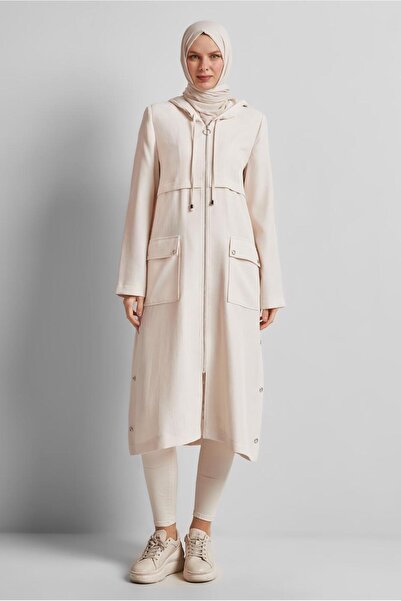 Alvina Wear a Hoodie 45600