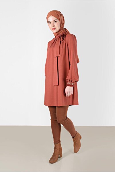 Alvina ΤΟΥΝΙΚΟ ΜΕ ΚΕΝΤΗΜΕΝΕΣ ΜΑΝΣΕΤΕΣ ΚΑΙ ΛΕΠΤΟΜΕΡΗ ΦΙΝΙΡΙΣΜΕΝΟ ΦΙΝΙΡΙΣΜΕΝΟ ΦΙΝΙΡΙΣΜΕΝΟ 42376