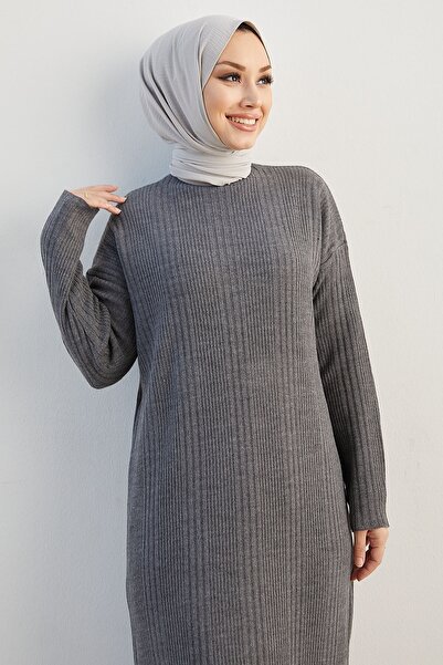 InStyle Arissa Turtleneck hosszú kötöttáru ruha - szürke