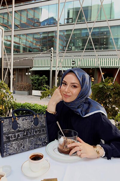 Levidor Mavi Nakış Detaylı El Çantası