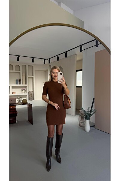 Sezgi Tekin Bisiklet Yaka Kısa Kol Kahve Triko Elbise