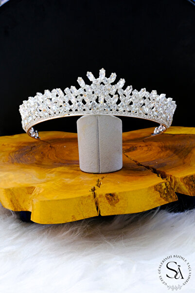 SimgeAksesuar Crystal Stone Fashionable and Elegant Bridal Tiara