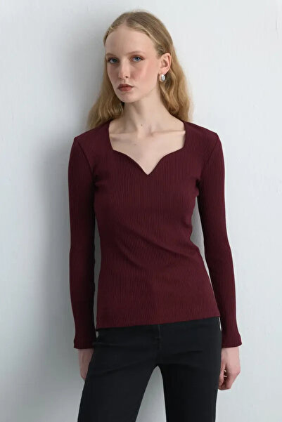 Gusto Heart Neck Cotton Blouse - Burgundy