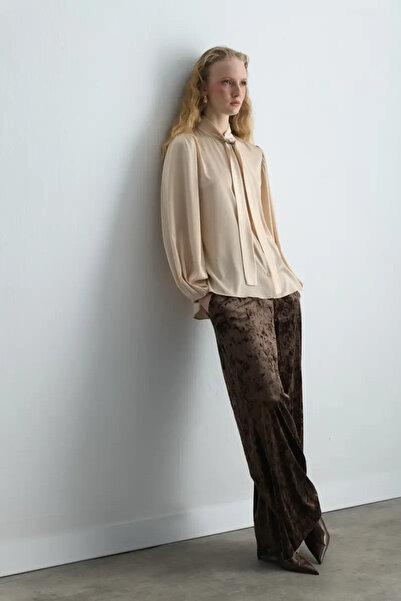 Gusto Halter Neck Satin Shirt - Beige