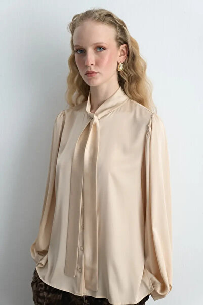 Gusto Halter Neck Satin Shirt - Beige