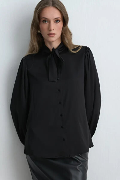 Gusto Halter Neck Satin Shirt - Black