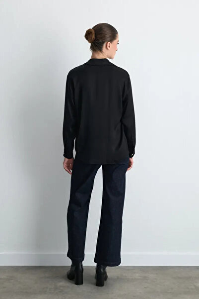 Gusto Gold Buttoned Viscose Satin Shirt - Black