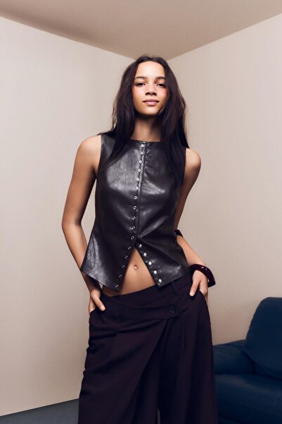 Bershka Suni deri zımbalı büstiyer