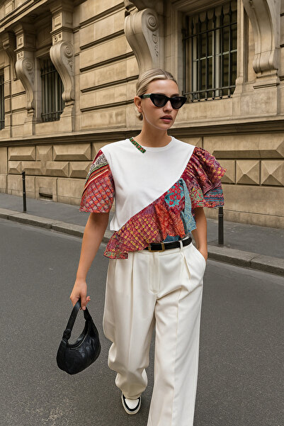 GZ Design Boncuk Işlemeli Renkli Fırfır Detaylı Beyaz Bisiklet Yaka Oversize Tişört